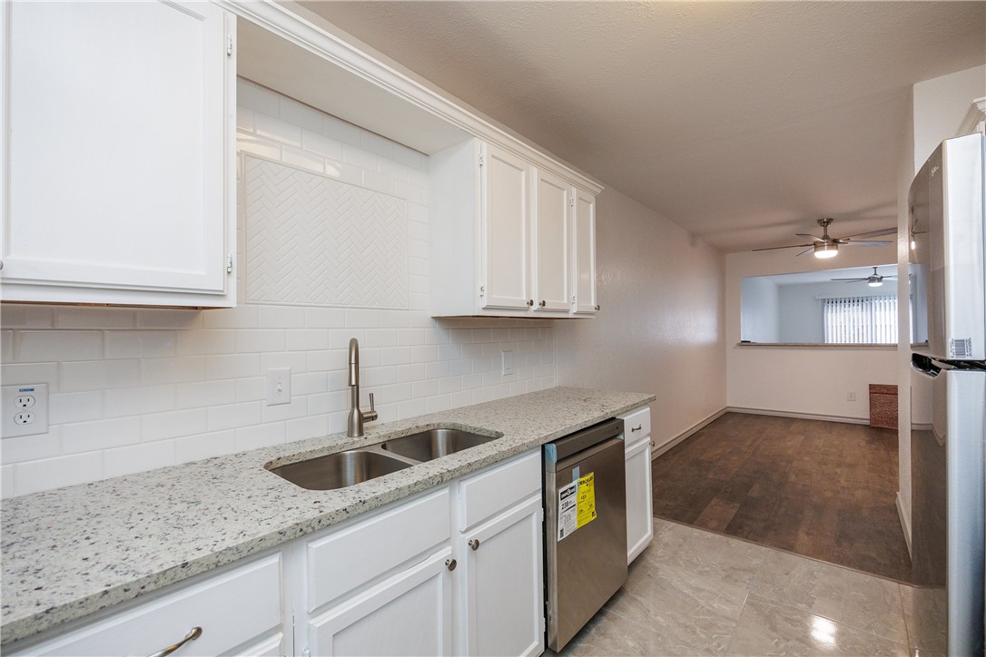 7217 Sparkle Sea Dr 2 Property Photo 9