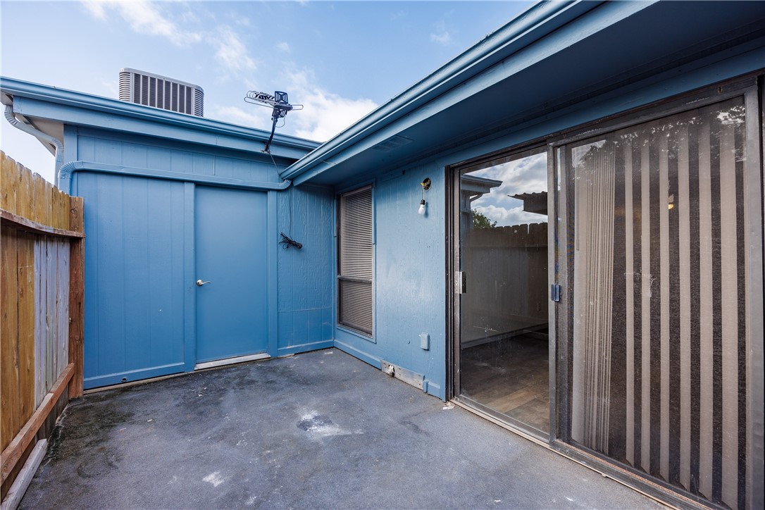 7217 Sparkle Sea Dr 2 Property Photo 28