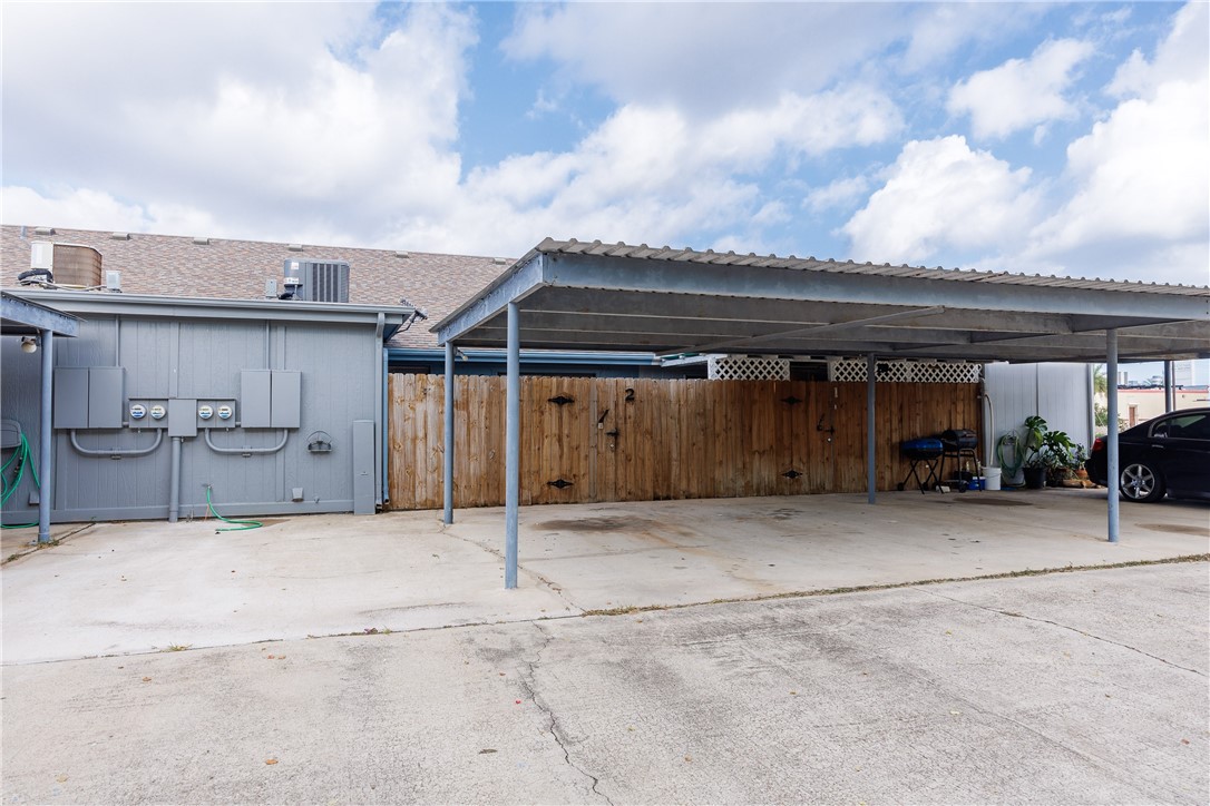 7217 Sparkle Sea Dr 2 Property Photo 30