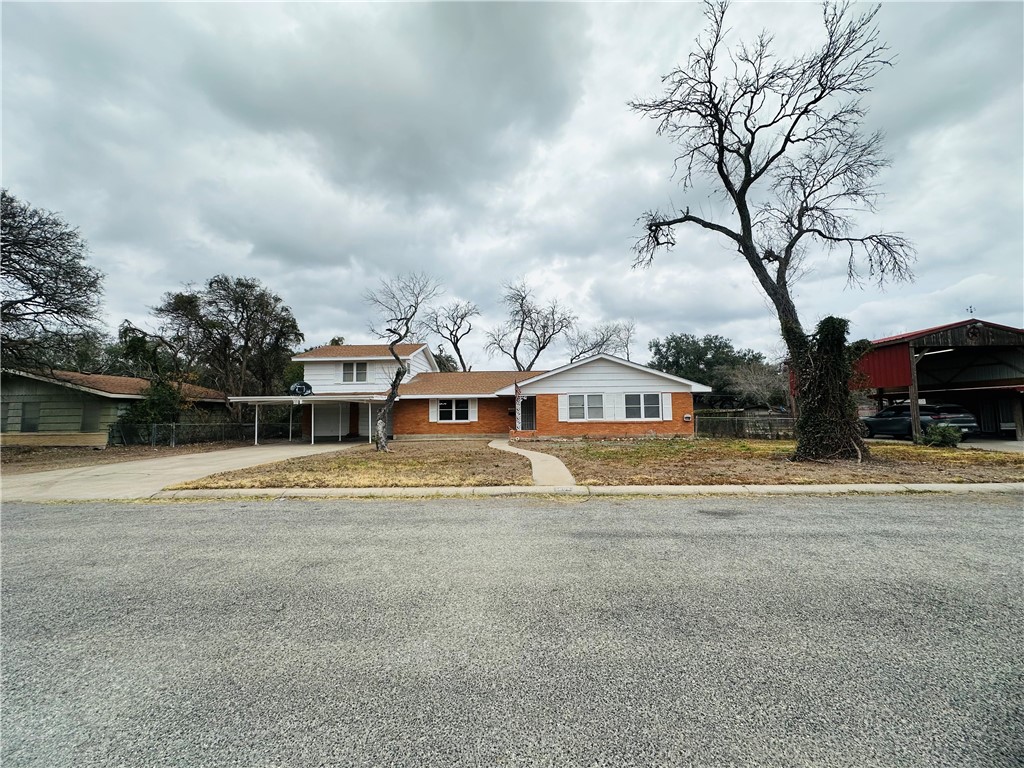 471438 Property Photo 1