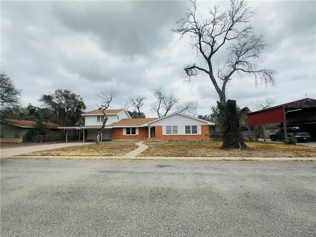 471438 Property Photo 2