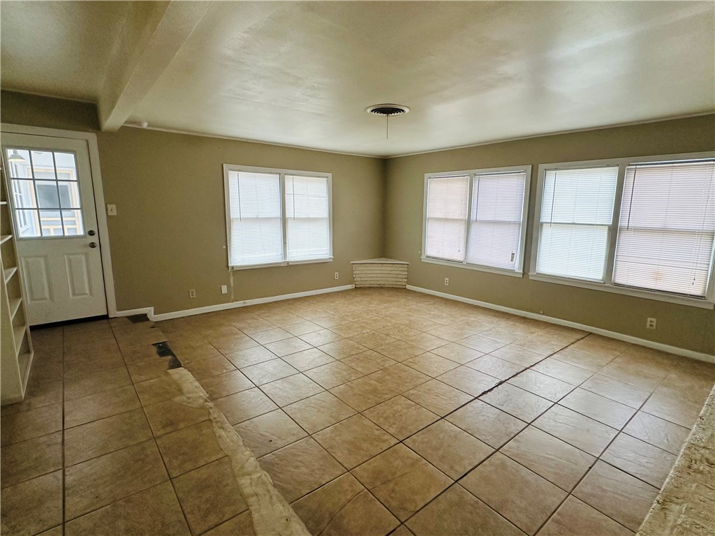 471438 Property Photo 11