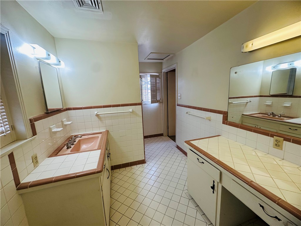 471438 Property Photo 28