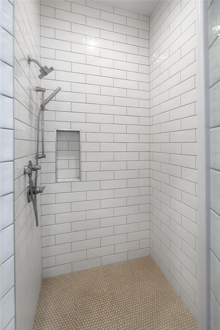 600 Center N 16 Property Photo 22