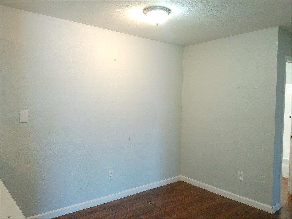 2026 Waldron 203 Property Photo 5