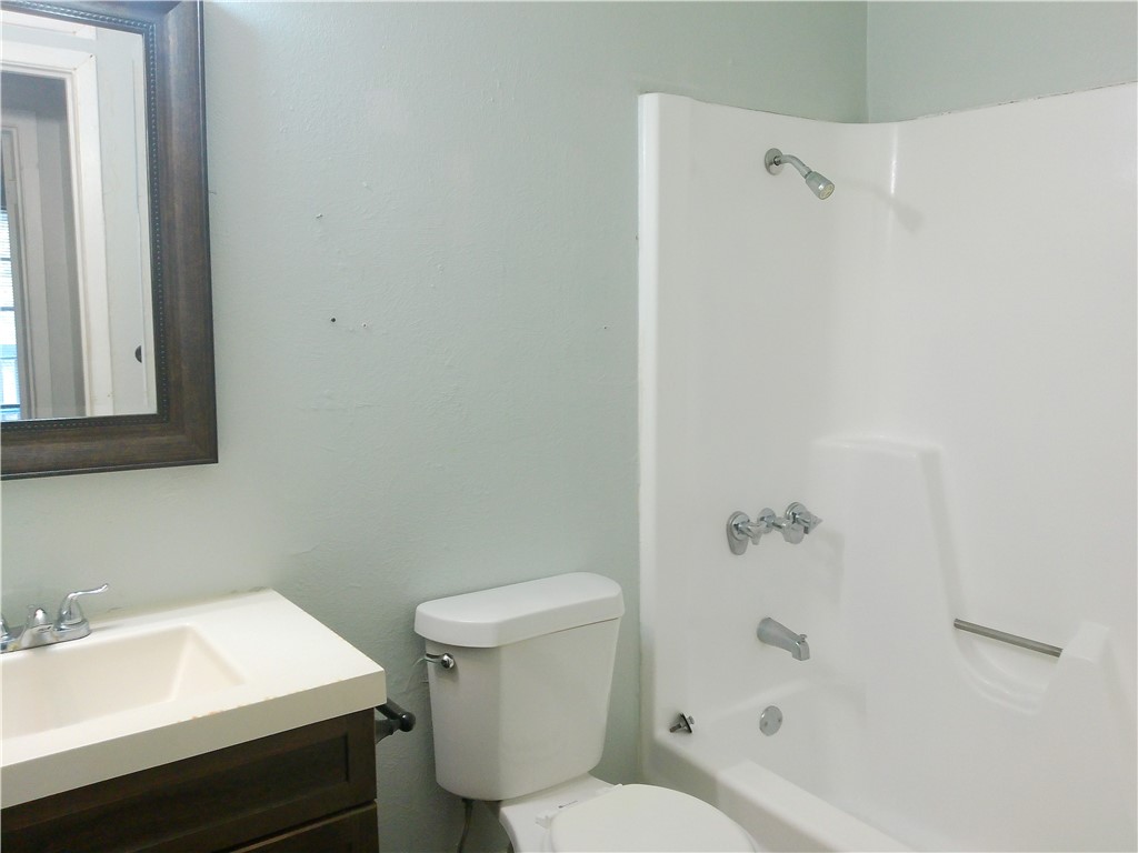 2026 Waldron 203 Property Photo 6