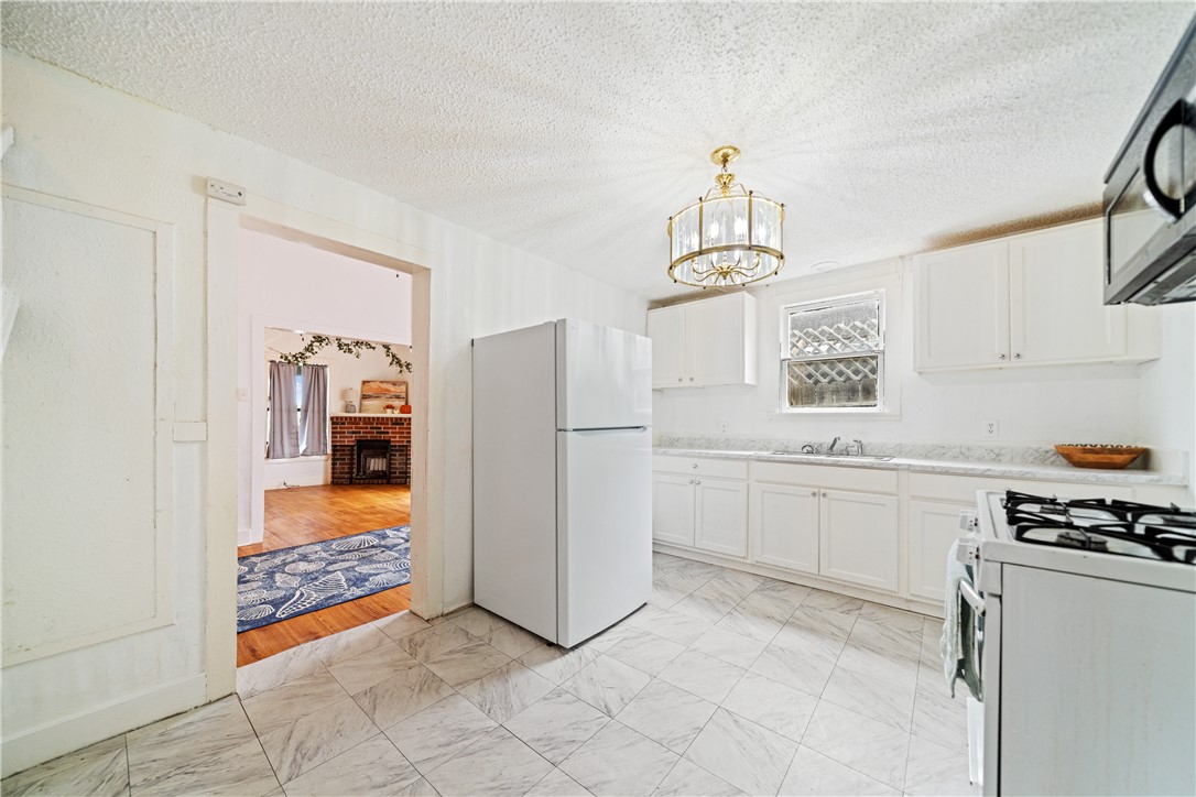 2245 Comanche St A Property Photo 9