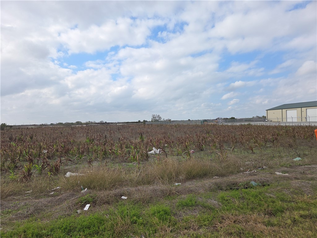 0 Ih 69 Property Photo 1