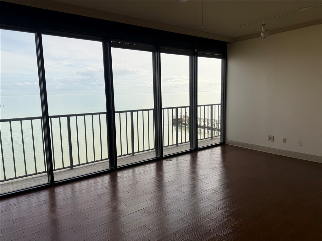 4350 Ocean Dr 301 Property Photo 1