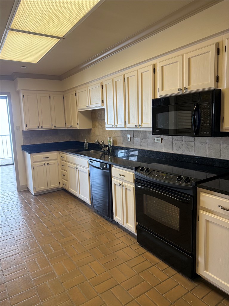 4350 Ocean Dr 301 Property Photo 9