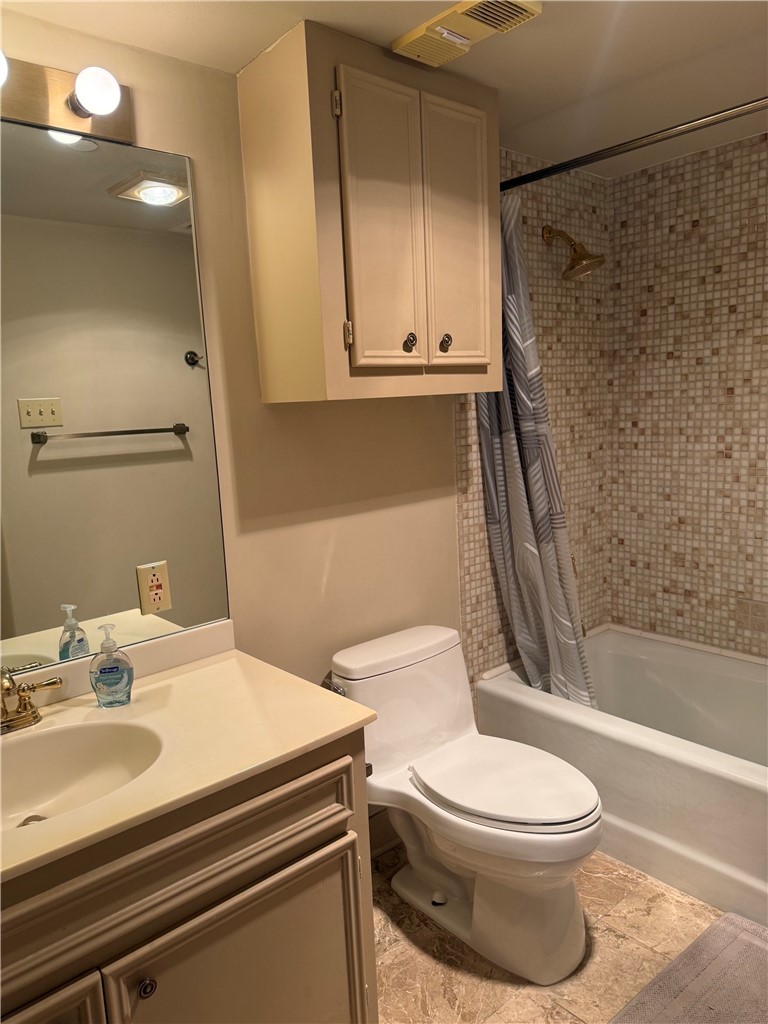 4350 Ocean Dr 301 Property Photo 14