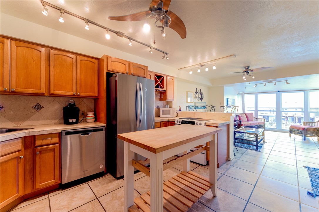 14300 S Padre Island Dr 215 Property Photo 11