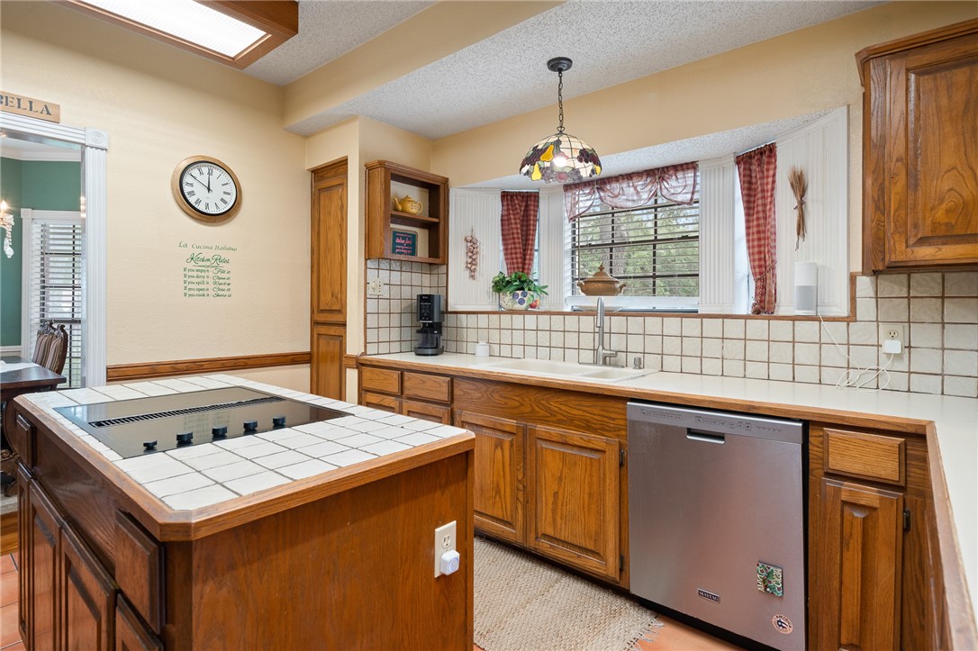 4510 Canyon Lake Property Photo 8