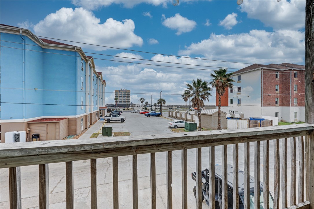 15010 Leeward Dr 9201 Property Photo 2