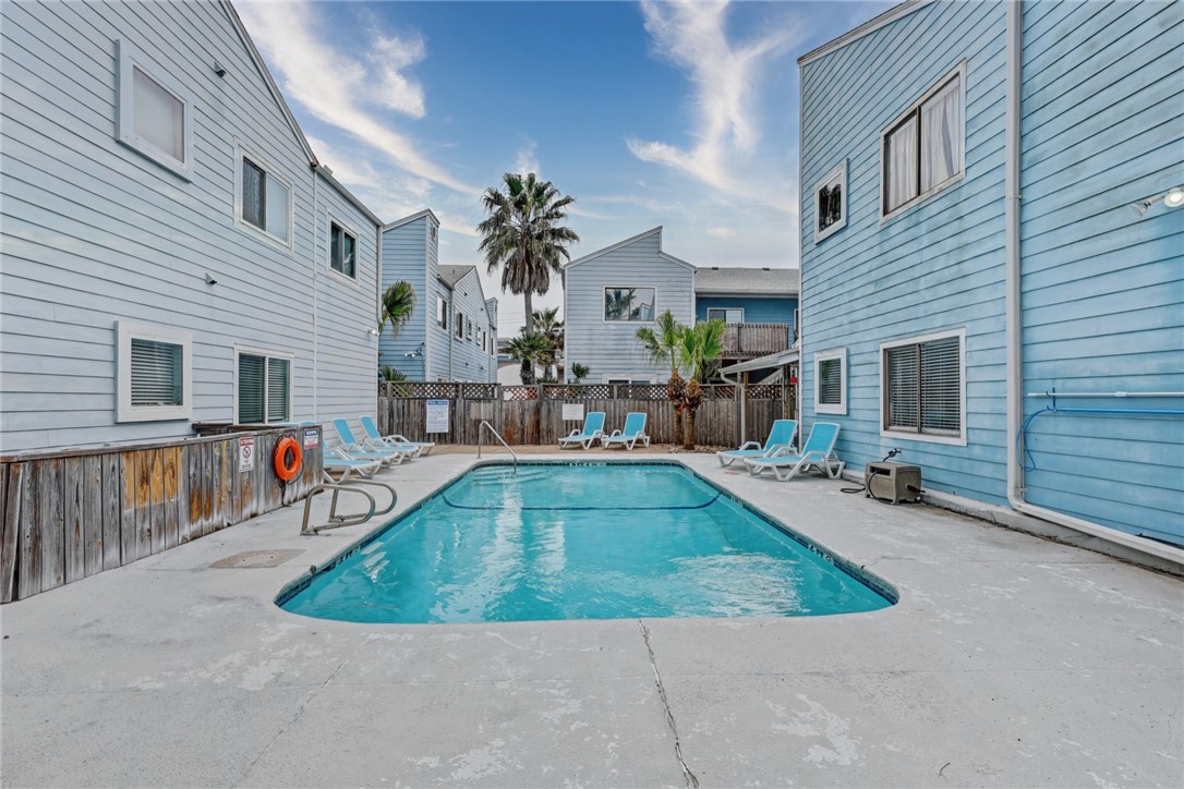 15010 Leeward Dr 9201 Property Photo 3