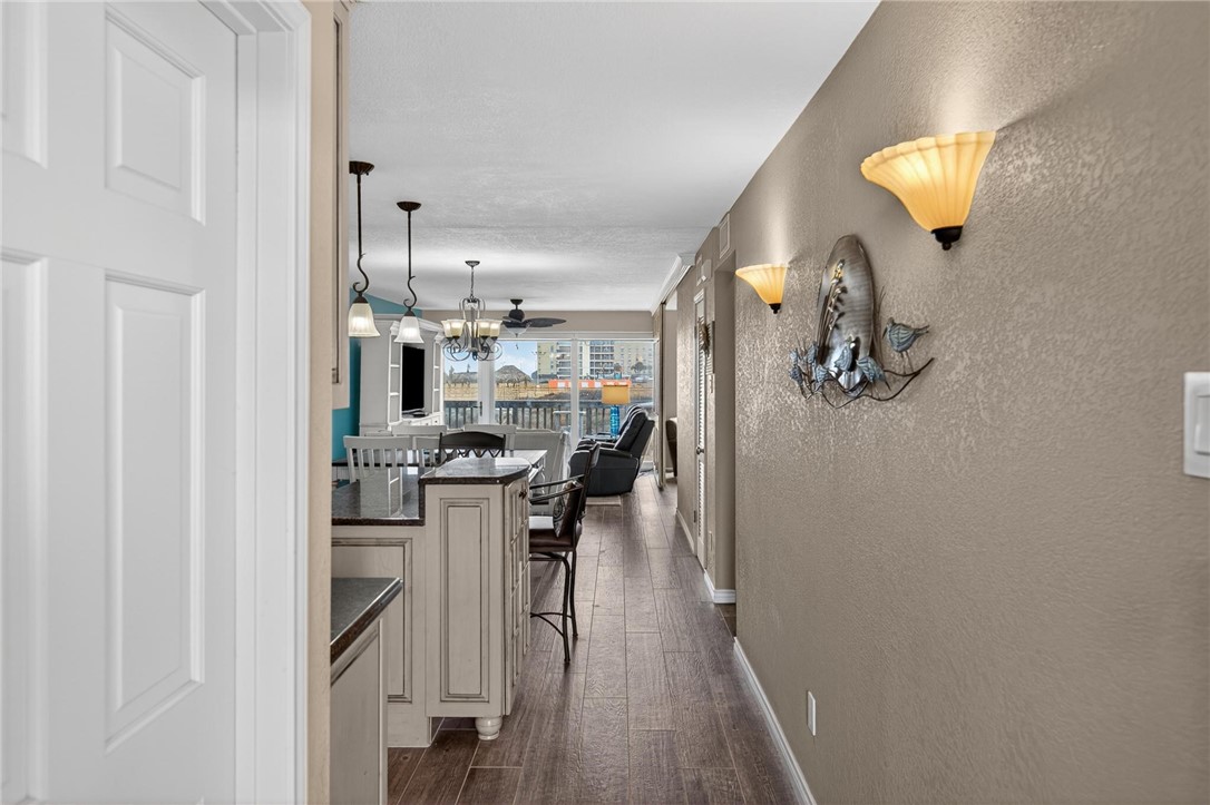 14810 Windward Dr 221 Property Photo 5
