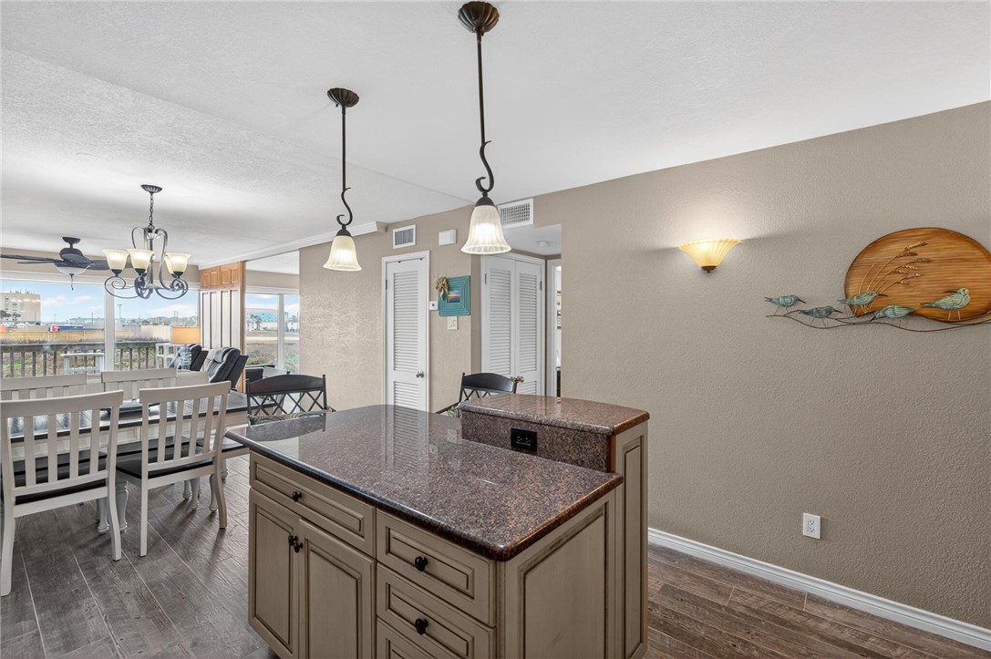 14810 Windward Dr 221 Property Photo 10