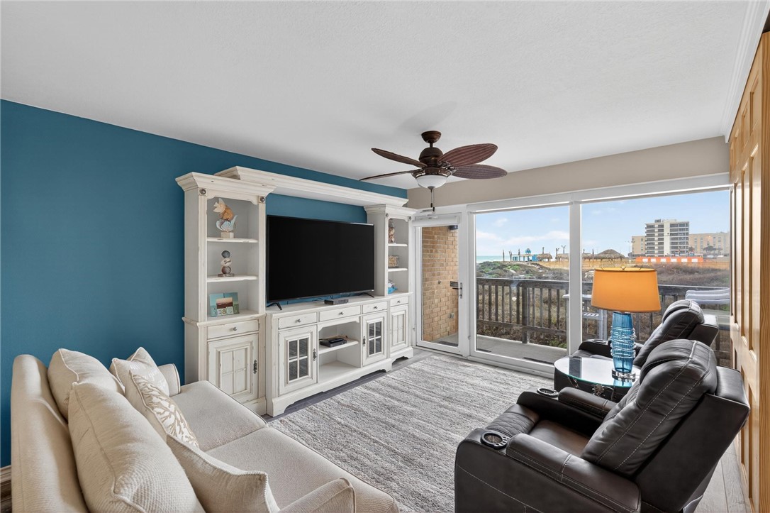 14810 Windward Dr 221 Property Photo 19