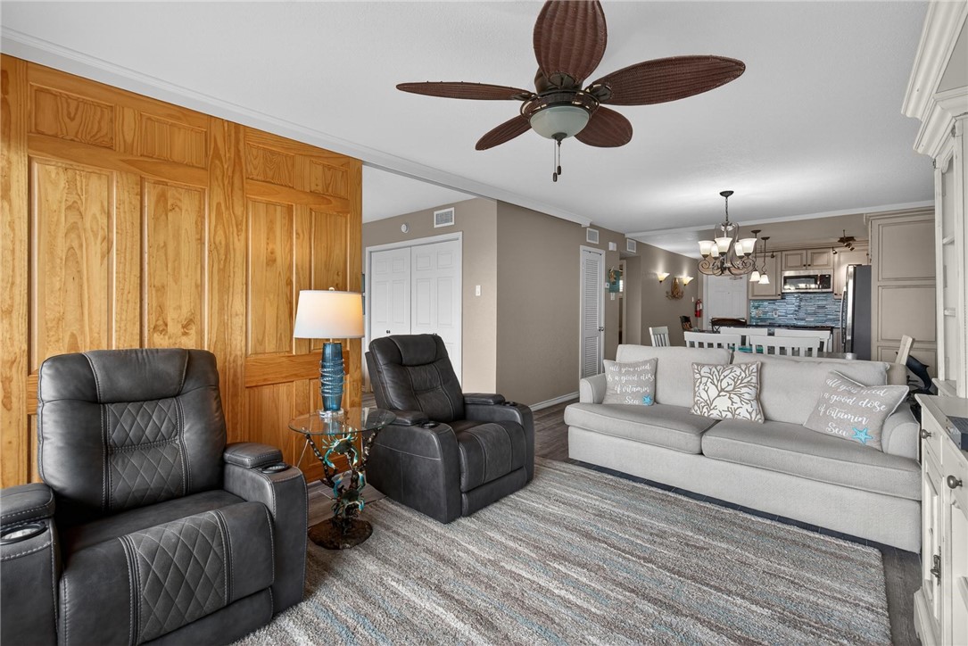 14810 Windward Dr 221 Property Photo 20
