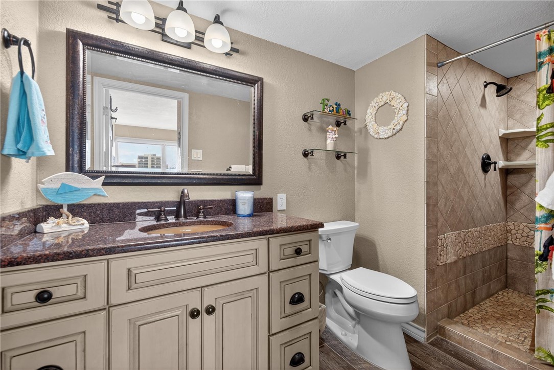 14810 Windward Dr 221 Property Photo 24