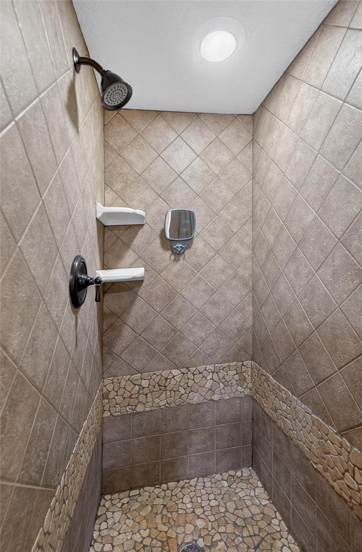 14810 Windward Dr 221 Property Photo 25