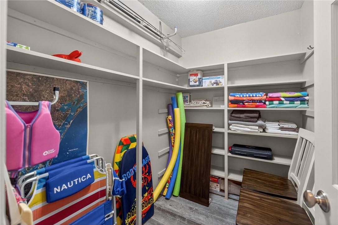 14810 Windward Dr 221 Property Photo 26