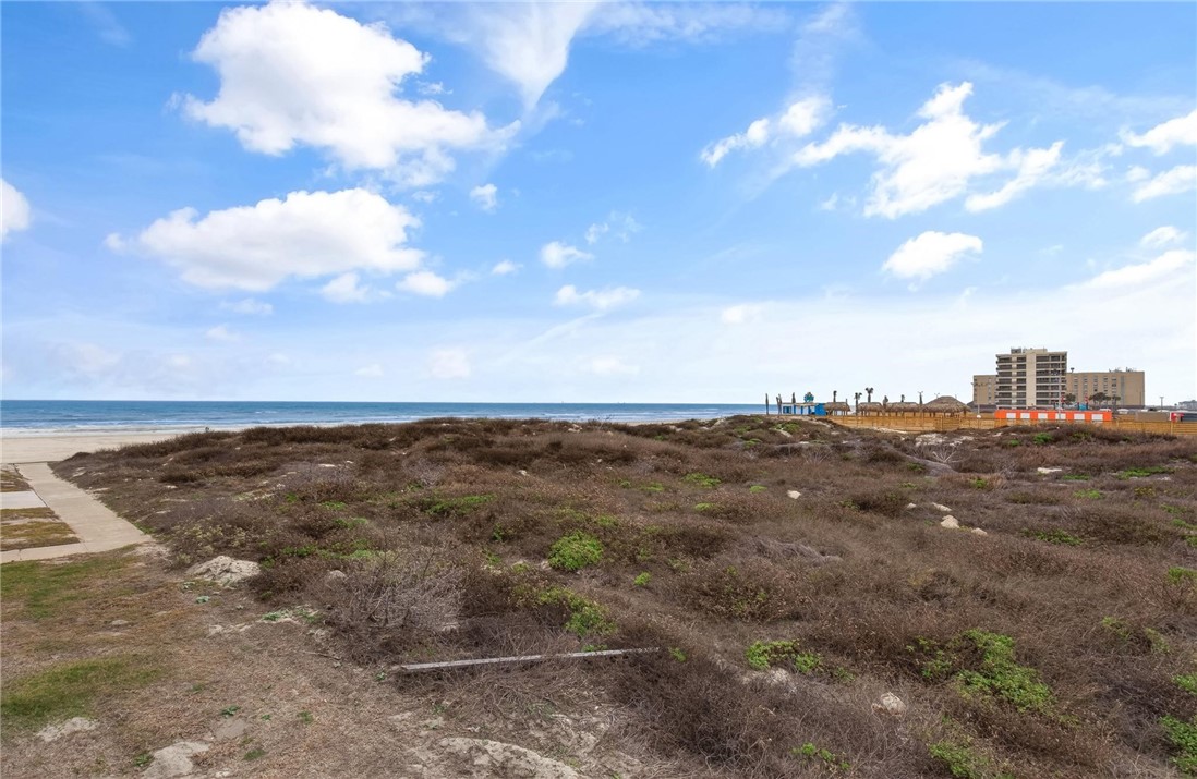 14810 Windward Dr 221 Property Photo 28