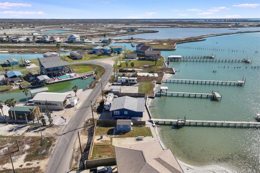 614 Copano Cove Road Property Photo 12