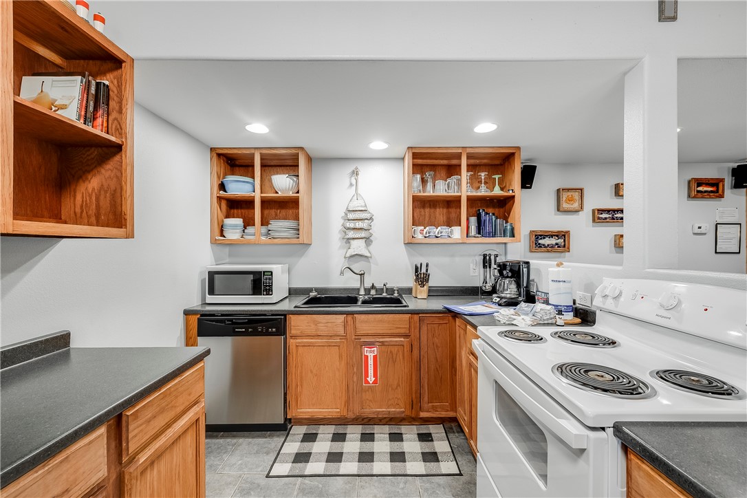 614 Sandpiper Cr Property Photo 7