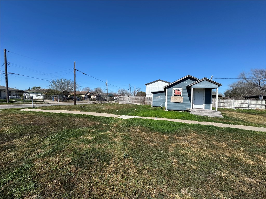 471665 Property Photo 2