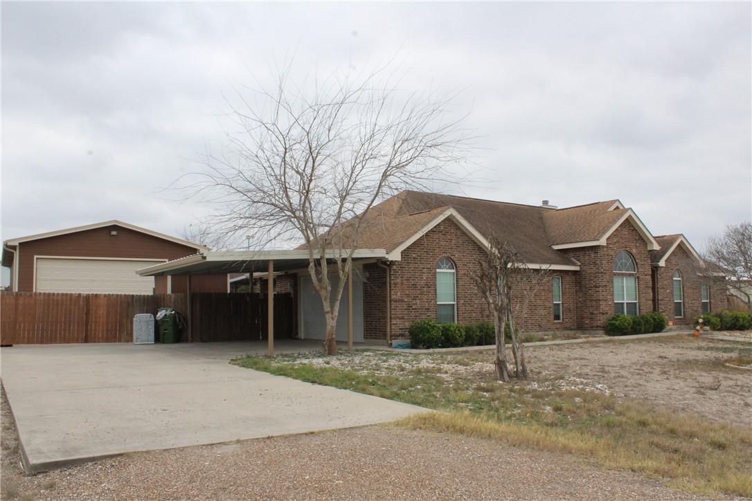 137 Lakeview Trace Property Photo 2