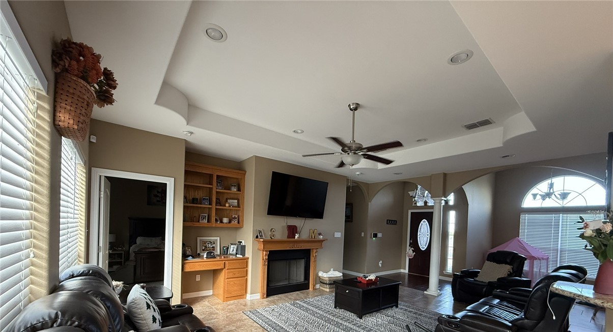 137 Lakeview Trace Property Photo 3