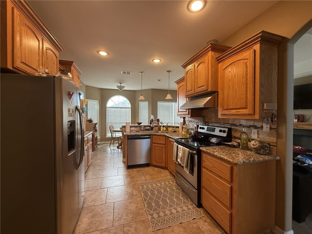 137 Lakeview Trace Property Photo 6