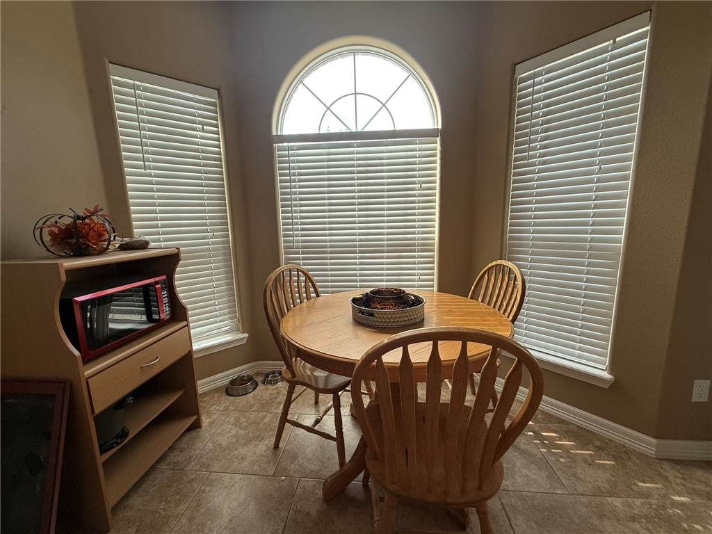 137 Lakeview Trace Property Photo 7