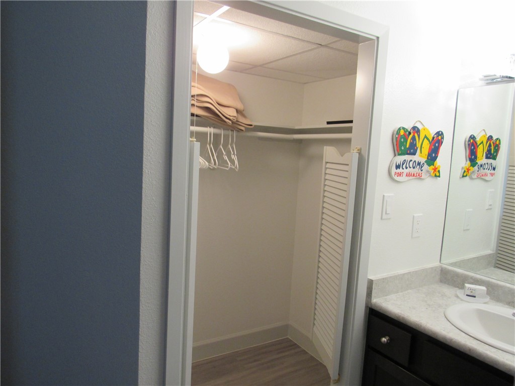 1000 Lantana Dr 503 Property Photo 16
