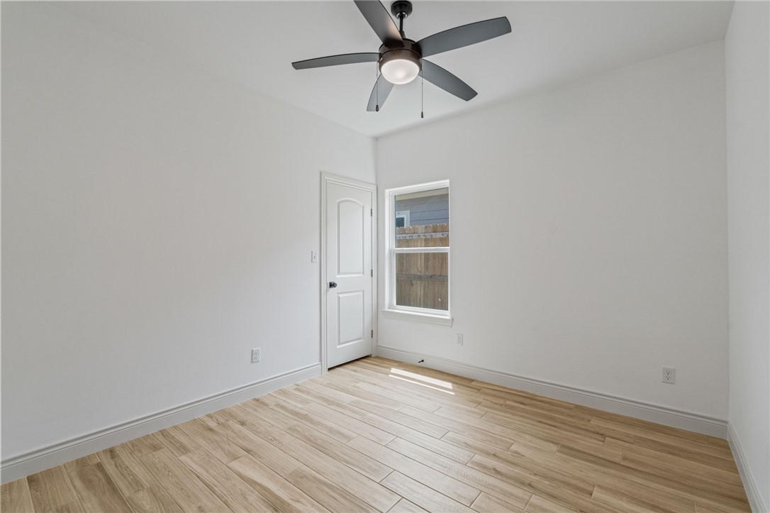 6725 La Salle Dr Property Photo 17