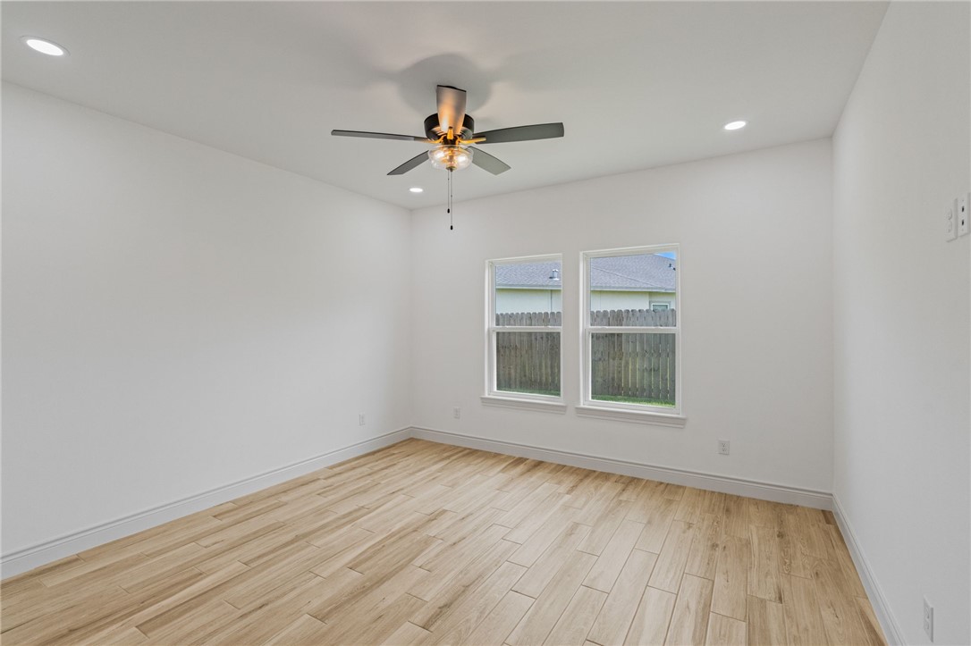 6725 La Salle Dr Property Photo 20