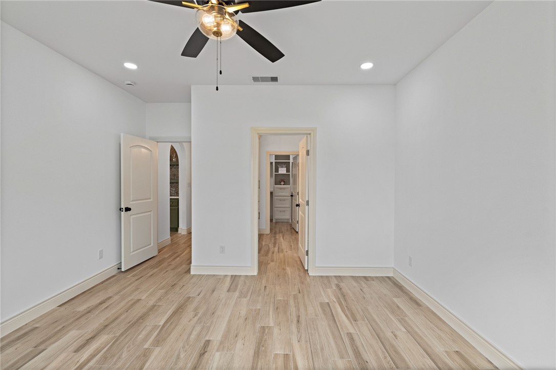 6725 La Salle Dr Property Photo 24