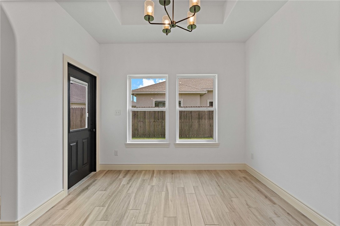 6725 La Salle Dr Property Photo 32