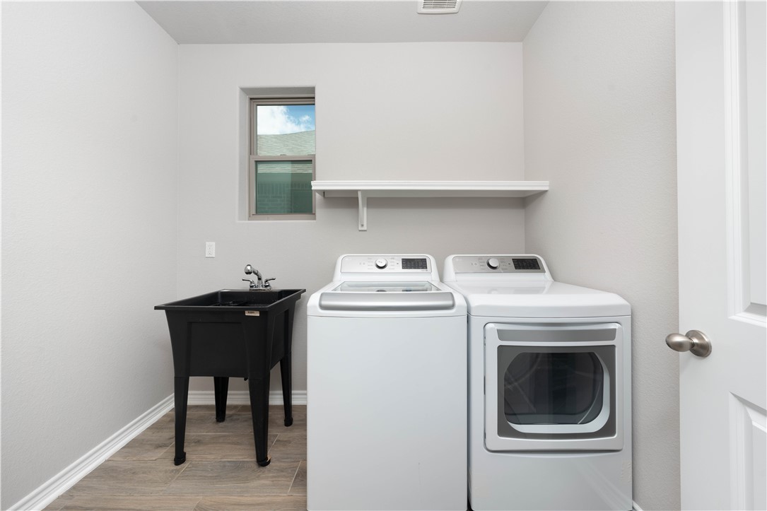 2625 Las Estrellas St Property Photo 15