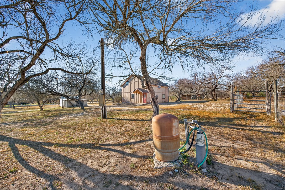 5752 Mockingbird Ln Property Photo 10