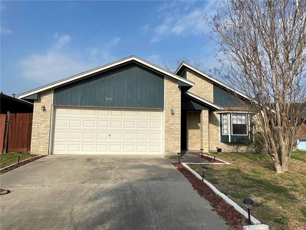 2510 Crestlea Dr Property Photo 1