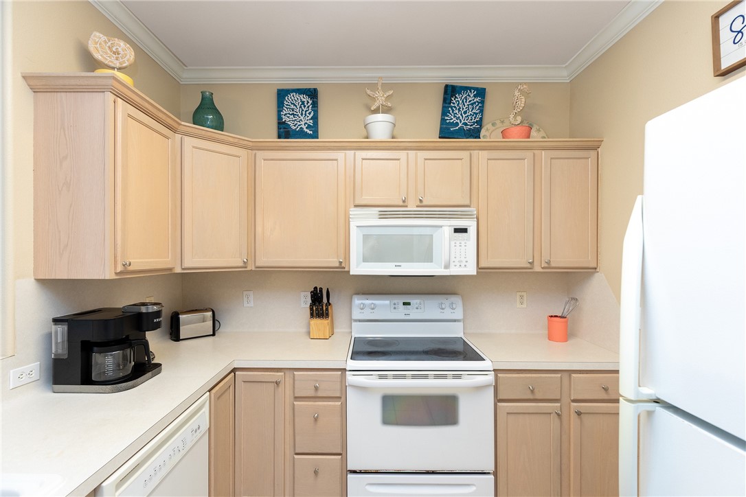 15102 Leeward Dr 702 Property Photo 13