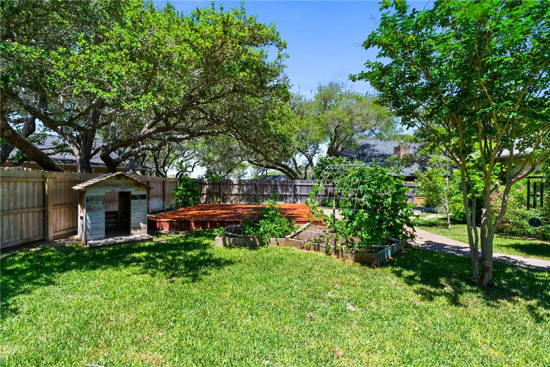 112 Poquito Dr Property Photo 36