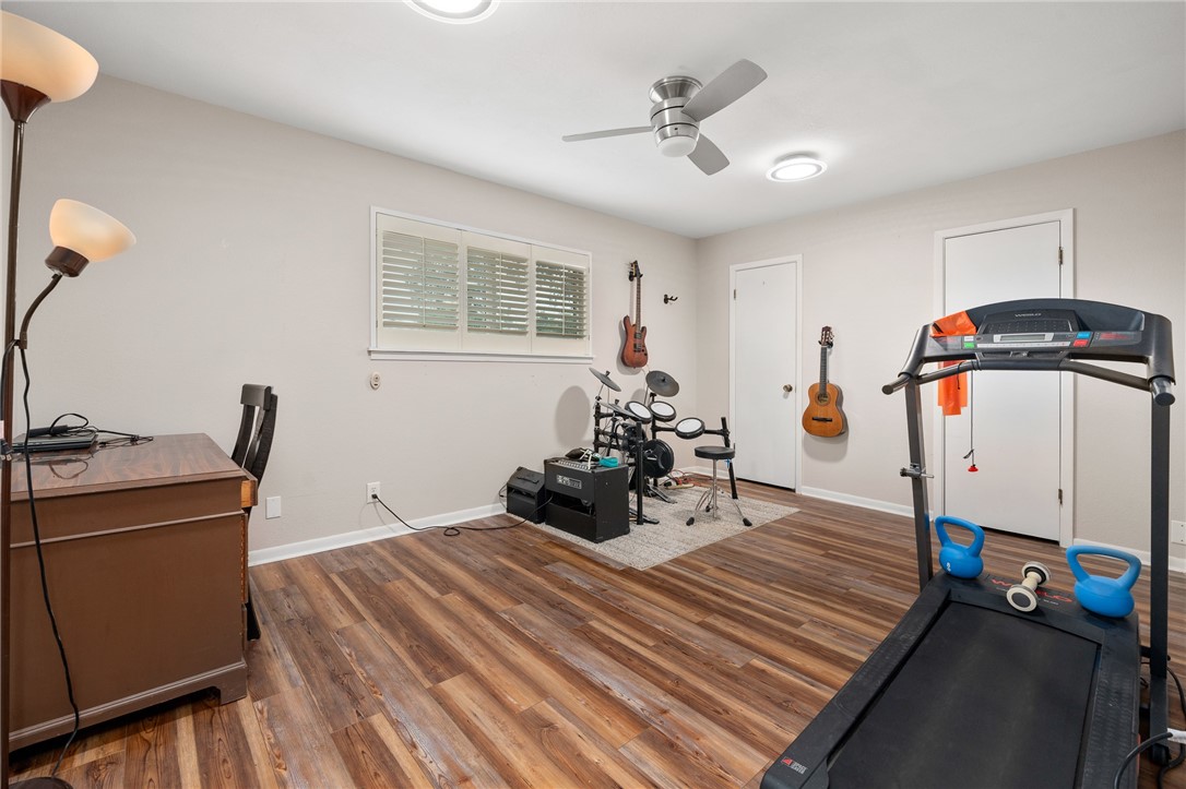 1518 Kenwood Dr Property Photo 27