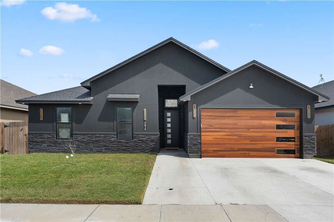 7810 Fold Property Photo 1