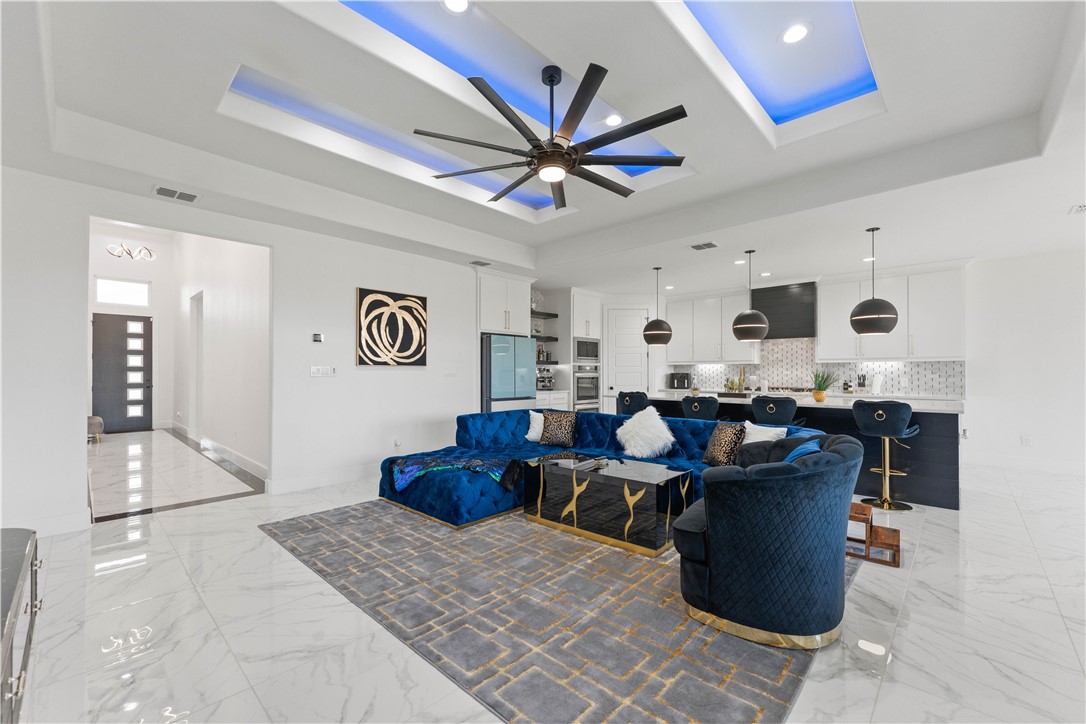 7810 Fold Property Photo 7