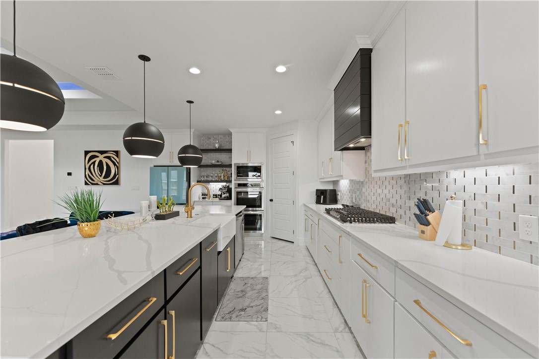 7810 Fold Property Photo 11