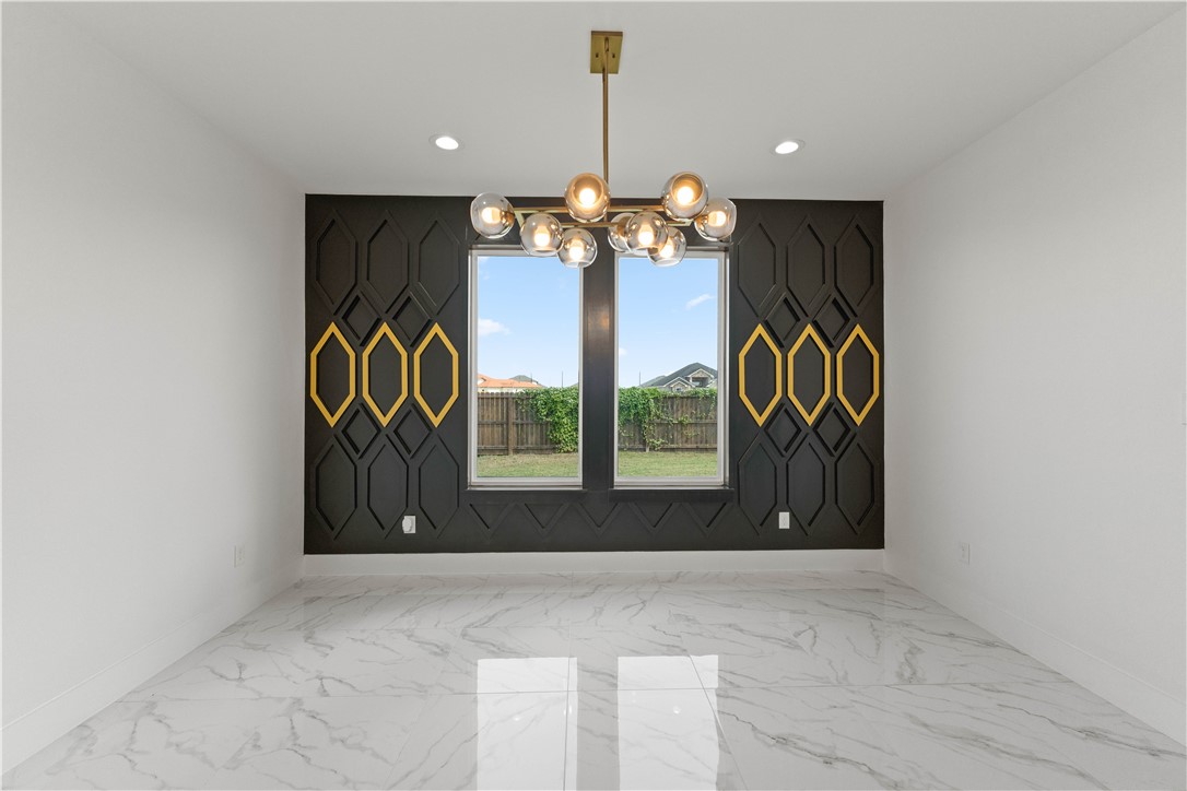 7810 Fold Property Photo 13