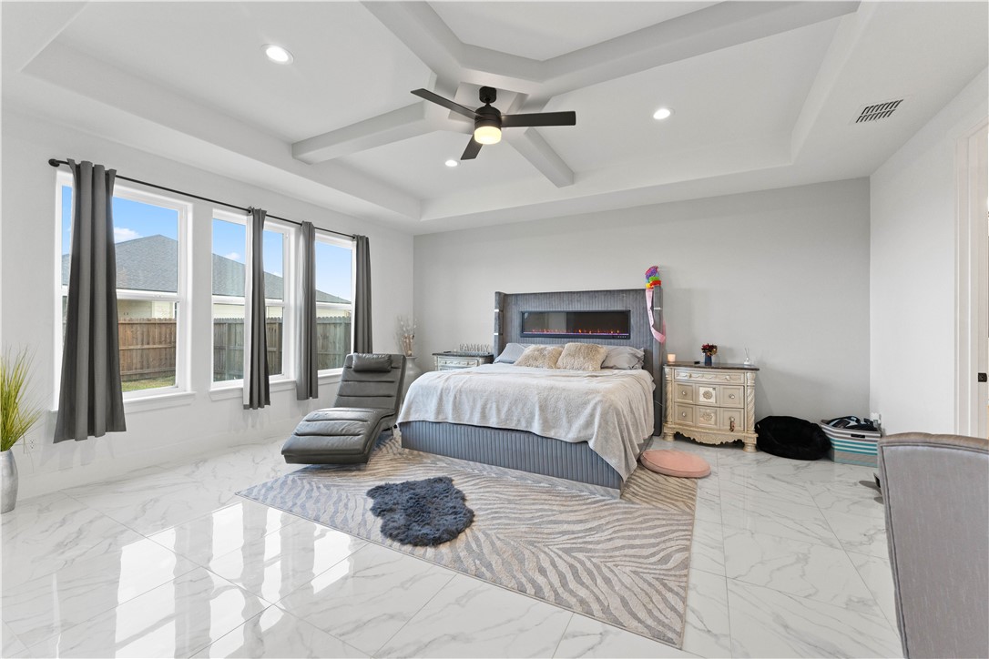 7810 Fold Property Photo 14